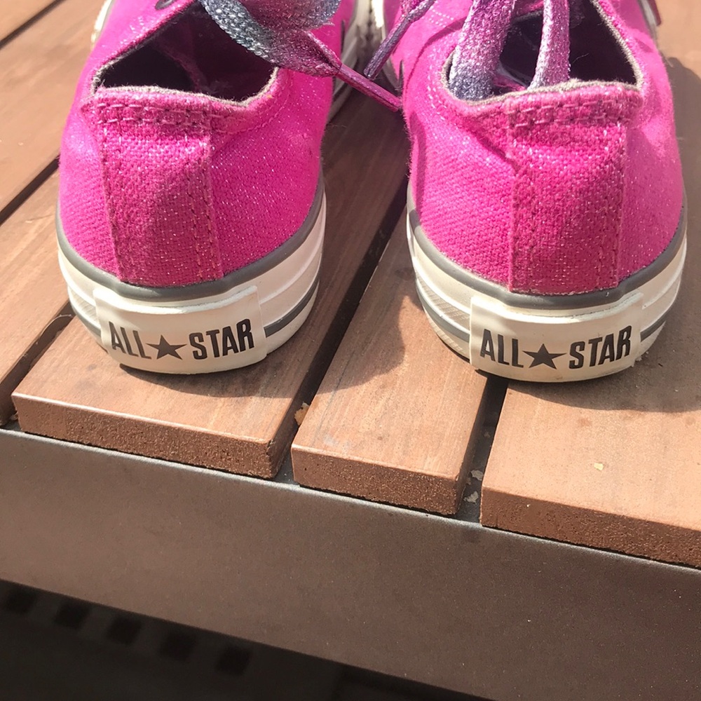 Pink Converse - Picture 3 of 3